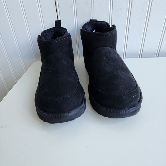 Old Navy Cozy Lined Faux Fur Winter Boots Ankle Booties Black Womens Size 7 - Picture 3 of 11